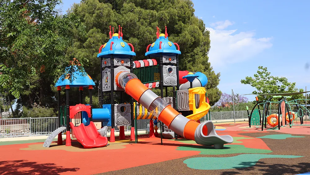 parque-columpios-sek-levante